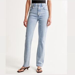 Abercrombie 90s Straight Ultra High Rise